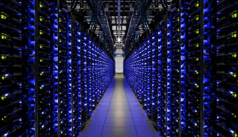 Hard drive of the world? The development of giant data centres in the Netherlands.