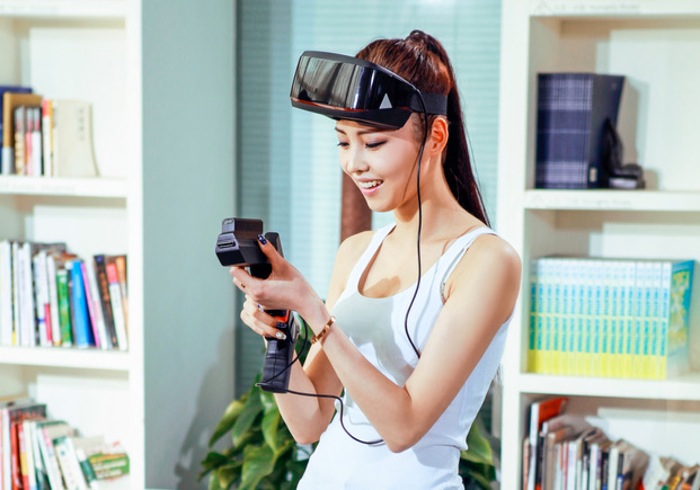 Virtual Reality: Be Everywhere, Be Anyone