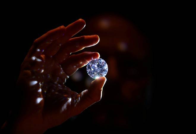 Blockchain for Business: Tracking Diamonds Across Supply Chain