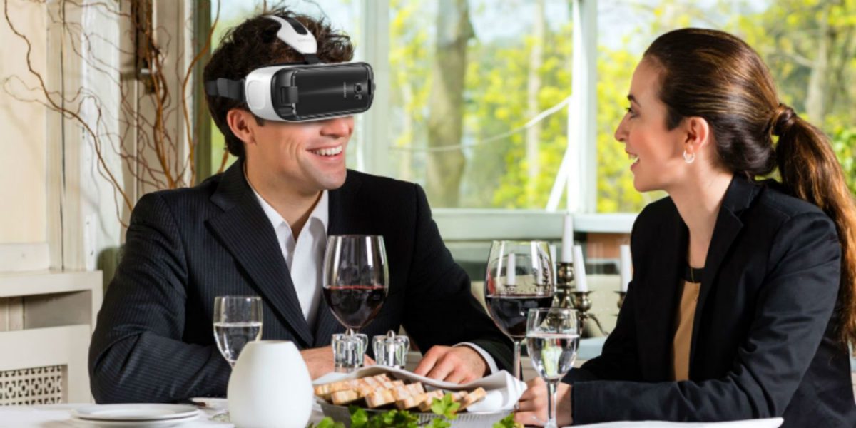 VR Dating: More or Less Superficial?